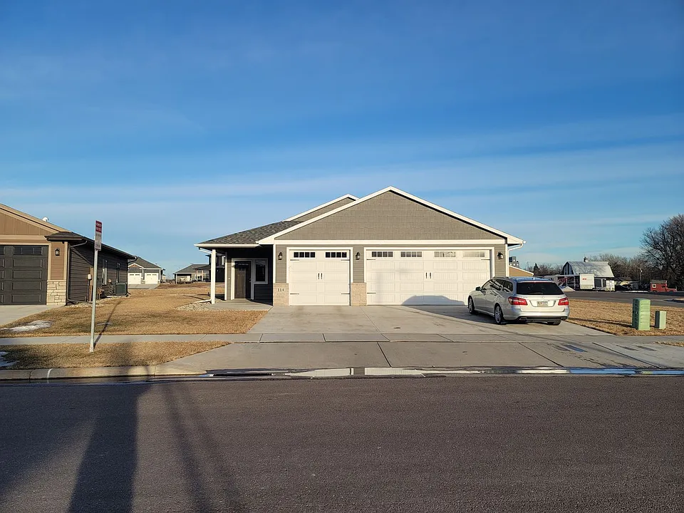 114 Devitt Dr