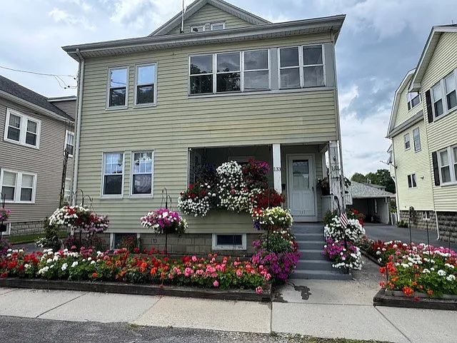 3 bed, 1800 sqft, $3,400 — Photo 1