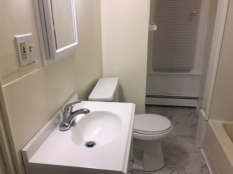 28 Cedar St #1 — Photo 16
