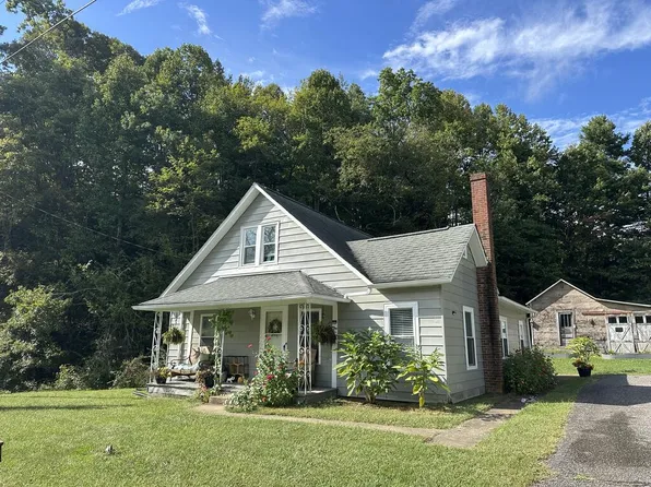 8699 Pipers Gap Rd, Galax, VA 24333