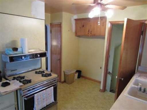 4th image of 17114 Mayfield St