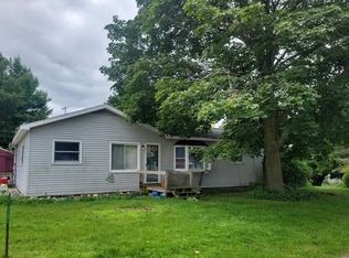 525 W Day St, Stanton, MI 48888