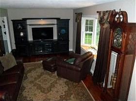 3rd image of 2260 Kingsbury Dr