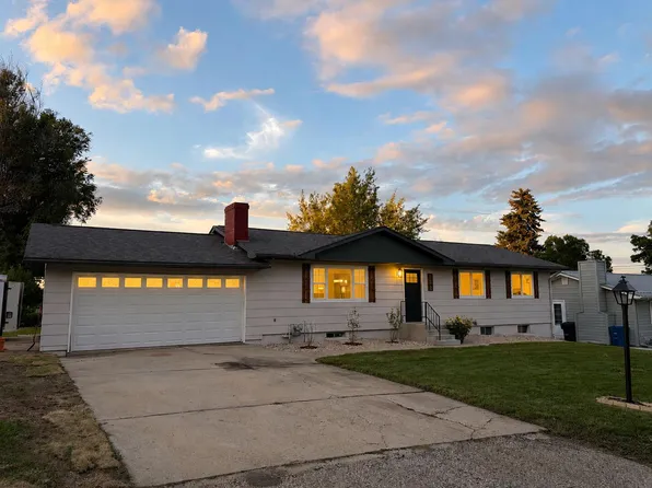 851 Burton St, Sheridan, WY 82801