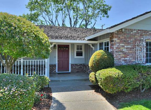 2nd image of 14191 Woodview Ln