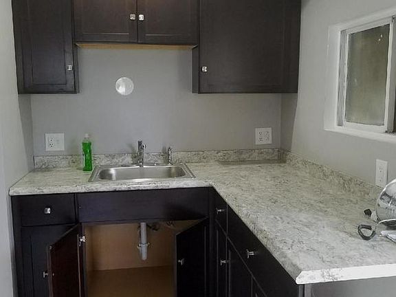 5th image of 21842 Clyde Ave