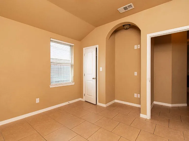 4602 Cambridge Dr #B — Photo 11