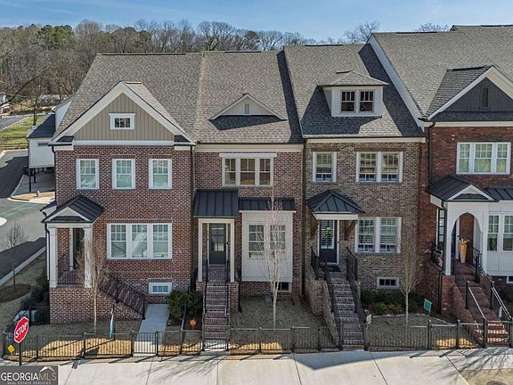 2nd image of 4474 Lemon St