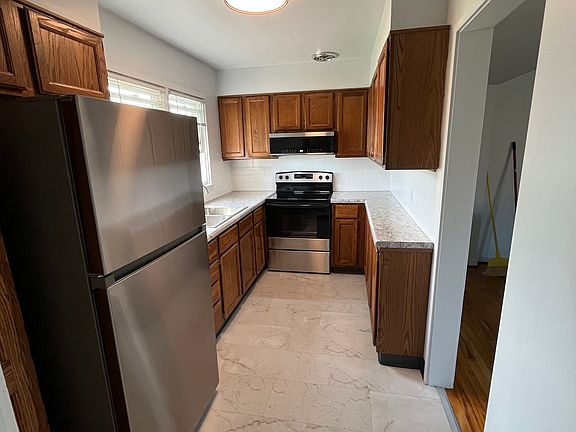 2nd image of 175 Rascal St