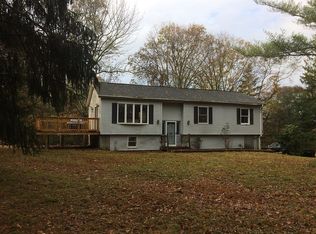 69 Toll Gate Rd, Groton, CT 06340