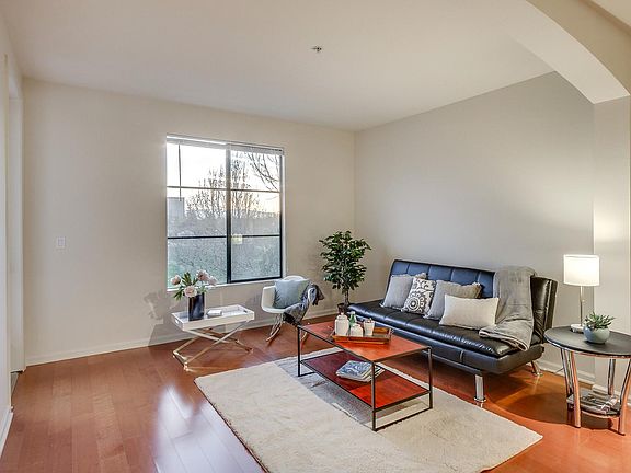 5th image of 800 N 8th St Unit 205
