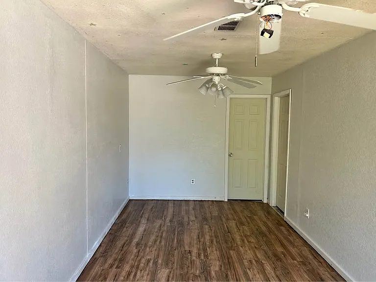 1739 Hickory Shores Rd — Photo 10