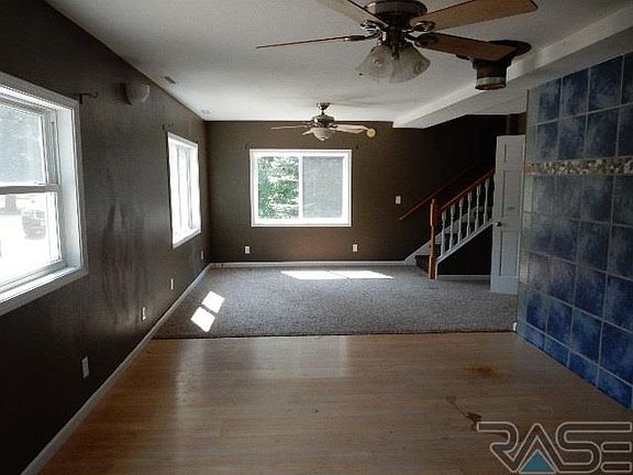 2nd image of 522 Lake Ave N