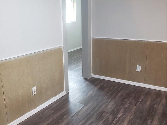 5th image of 210 Pecan Dr
