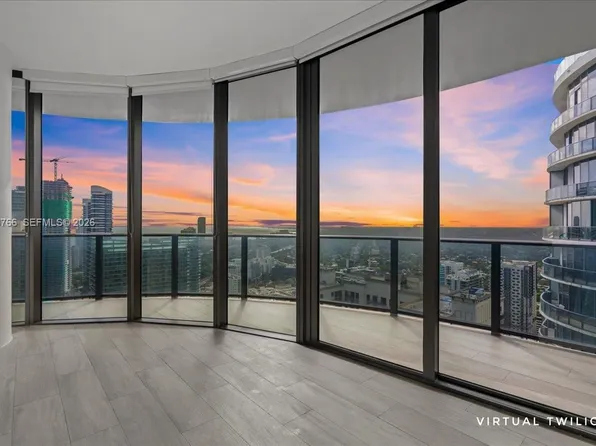 45 SW 9th St APT 4306, Miami, FL 33130