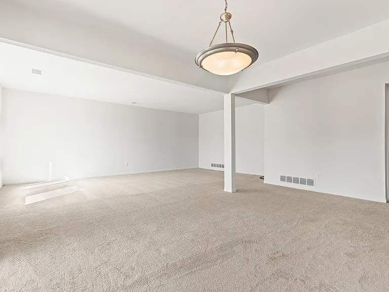 Legacy Place Apartments - Southfield, MI — Photo 17