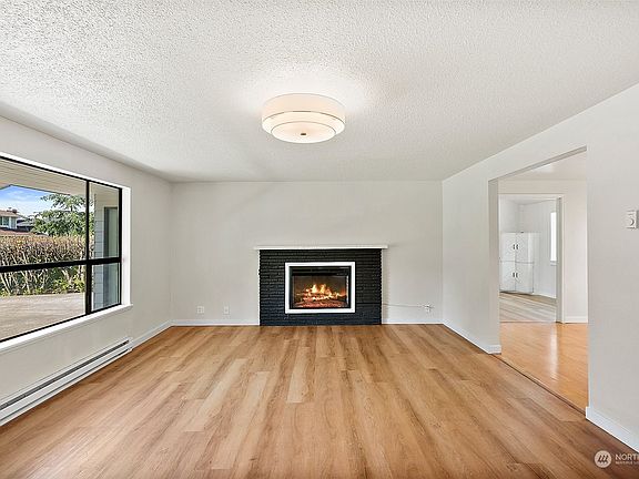 5th image of 4701 41st Street NE