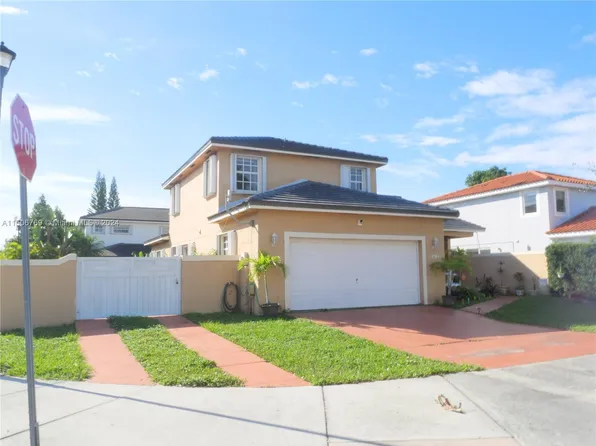 8704 NW 149th Ter, Miami Lakes, FL 33018