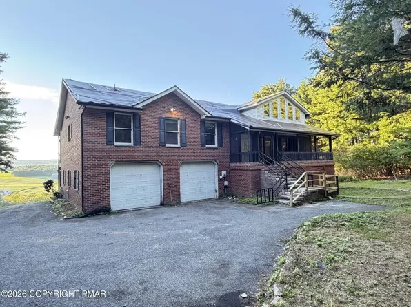 189 Turkey Ridge Dr, Kunkletown, PA 18058
