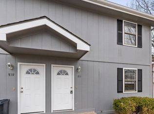 536 Muncie Rd, Leavenworth, KS 66048