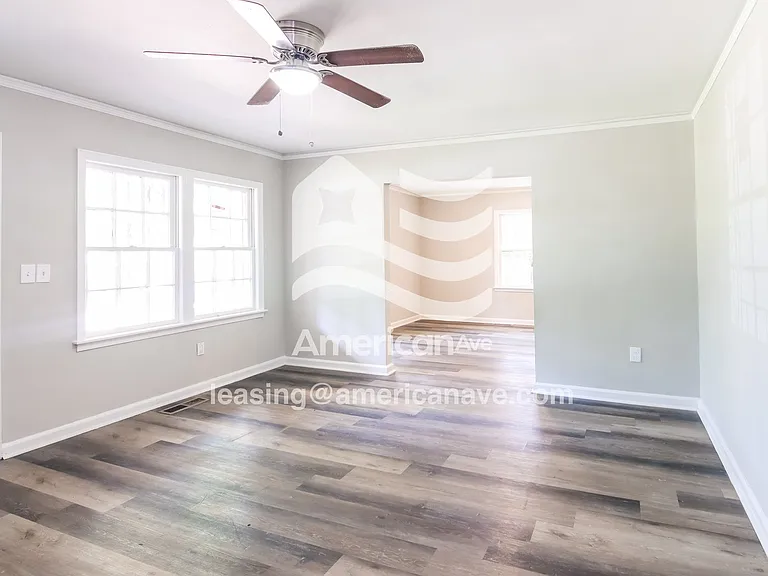 1659191_003_dining_room_4.jpg