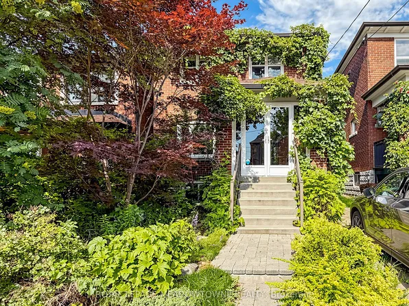 331 Glenholme Ave, Toronto, ON M6E 3E4