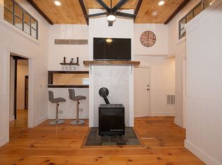 19 Circuit Ave E, Worcester, MA 01603