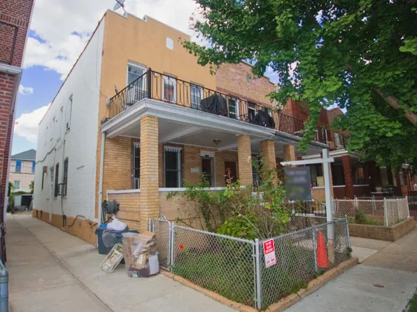 62 Louisa St, Brooklyn, NY 11218