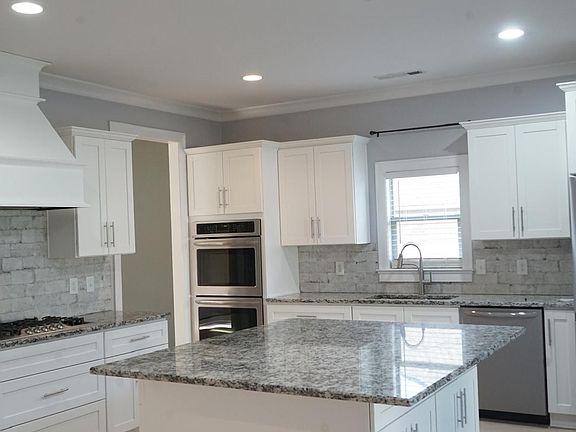 3rd image of 760 Fontwell Ln