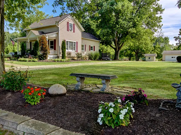 11861 Indian Hollow Rd, Grafton, OH 44044