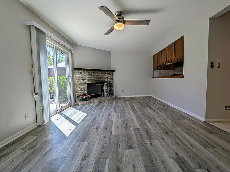 829 N Tamarac Blvd — Photo 5