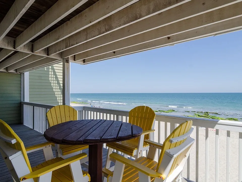 2110 Surf Rider Cir #A