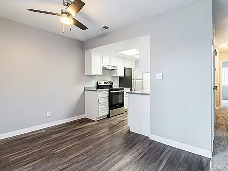 Riverbank Apartments — Photo 3