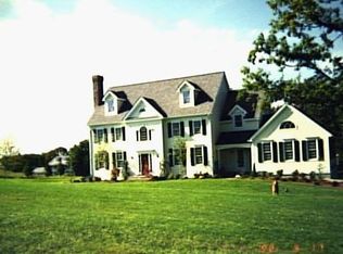 6 Long Meadow Ln, Bethel, CT 06801