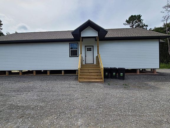 2nd image of 241 Dogwood St #2