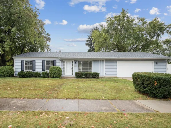 1426 Oakdale Dr, South Bend, IN 46614