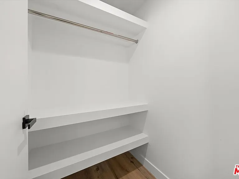 839 N McCadden Pl #B — Photo 33