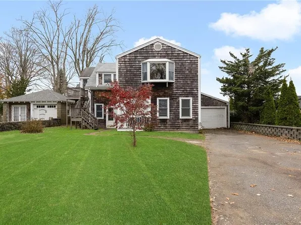 66 Howland Ave, Jamestown, RI 02835