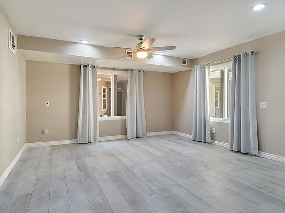 5th image of 2828 Famosa Blvd Unit 104