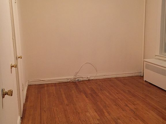 5th image of 4317 48th St #5/P