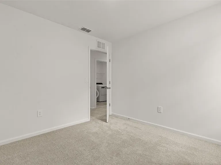 3362 Alexander Dr — Photo 19