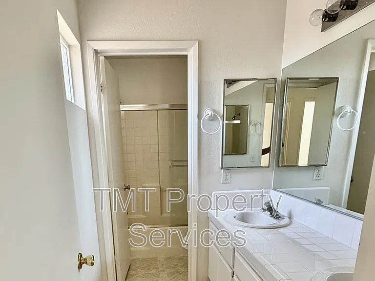 2742 La Purisima Ave — Photo 15