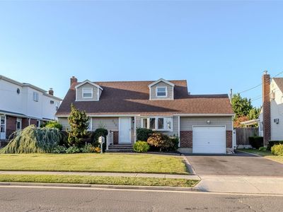 269 N Atlanta Avenue, Massapequa, NY, 11758