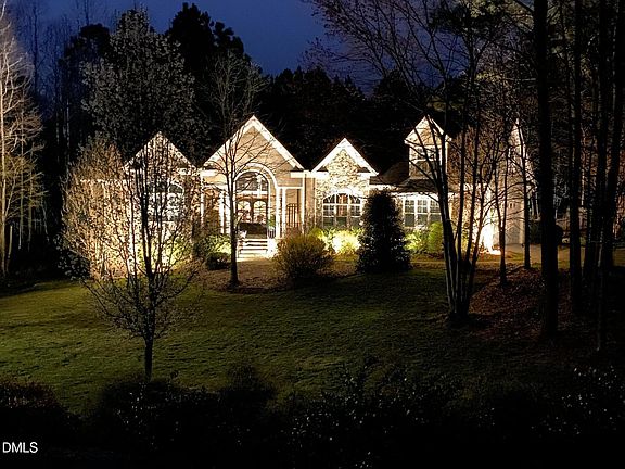 3rd image of 2032 Silverleaf Dr