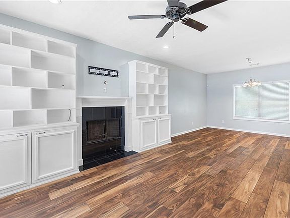 3rd image of 613 28th Ave