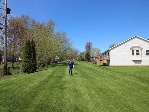 5th image of 9071 Luea Ln
