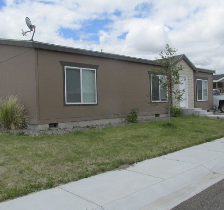 1st image of 2223 Larkspur St