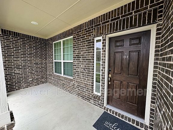 3rd image of 1104 Pinnacle Ridge Rd