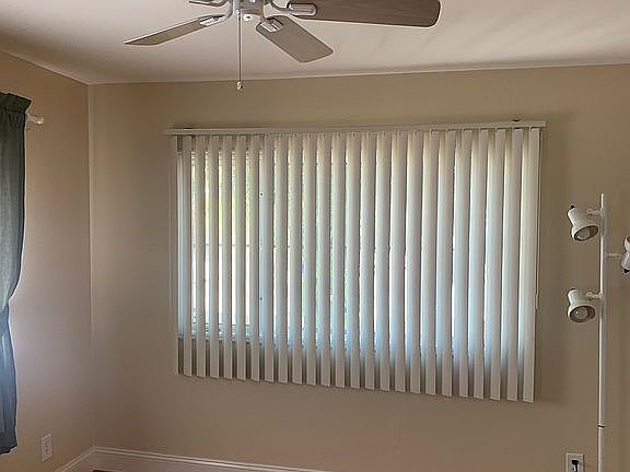 Living Room with ceiling fan