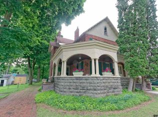 93 Reed St, Canajoharie, NY 13317